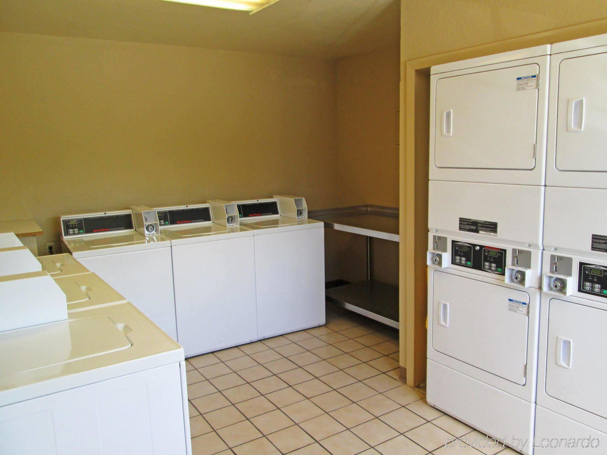Extended Stay America Suites - Арлингтон Экстерьер фото